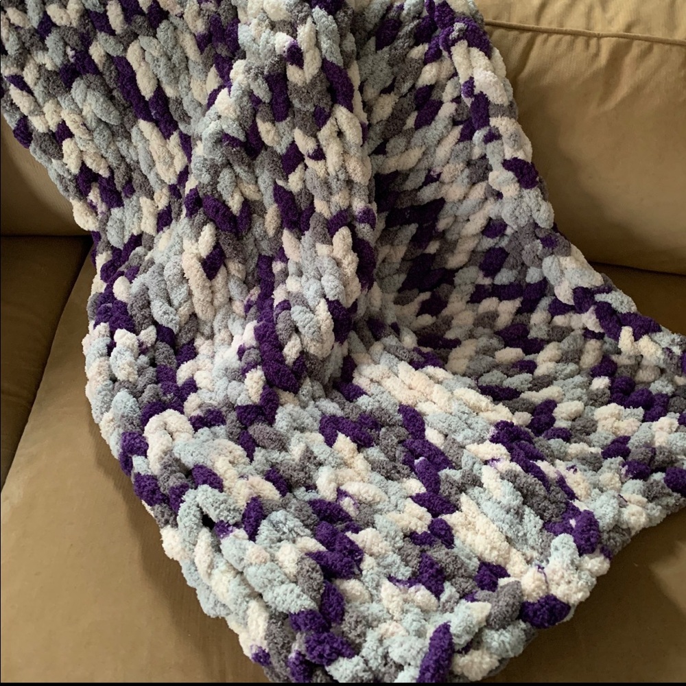 Handmade Chunky Knit Blanket 💜Brand New💙